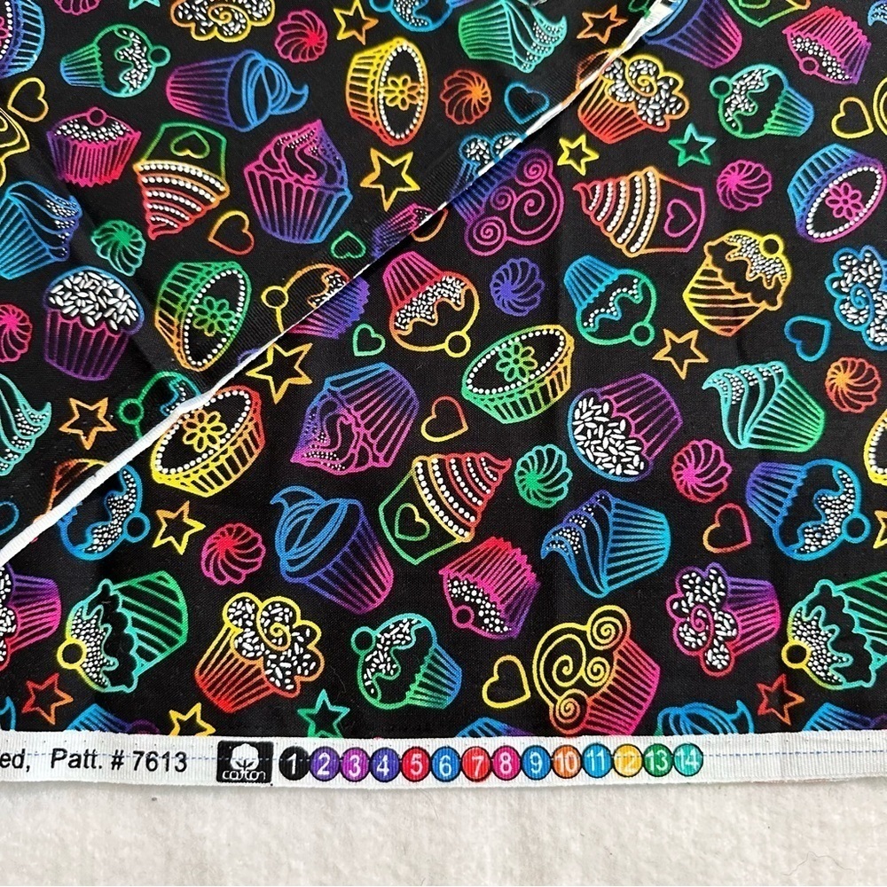 Neon cupcake sweet treat cotton quilt fabric bakery graphics #7613 2 yards​​​​​​